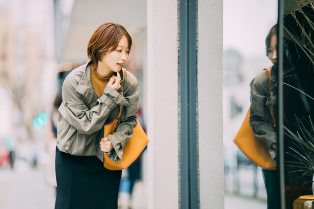 色が決められない人ほどパーソナルカラーを誤解している ― 「選択肢が減らない理由」 ―