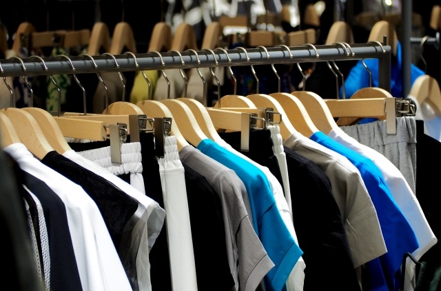 パーソナルカラーが分かるとクローゼットはどう変わるのか― 服が増えなくなる人の共通点 ―